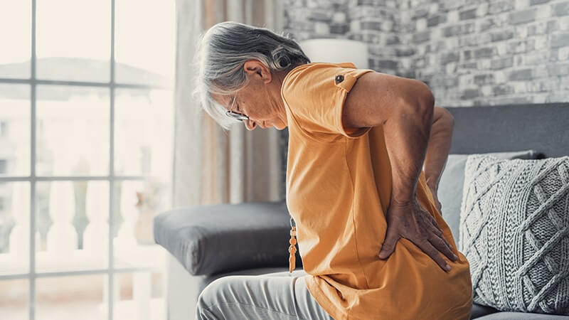 Quiromasaje y osteoporosis: beneficios y precauciones