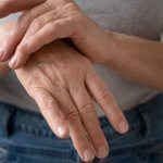 Beneficios del masaje para los afectados por artritis reumatoide