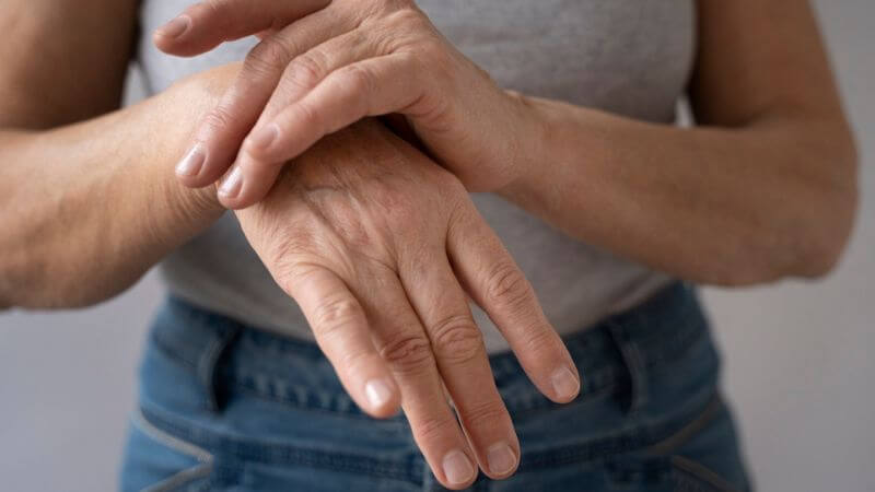 Beneficios del masaje para los afectados por artritis reumatoide